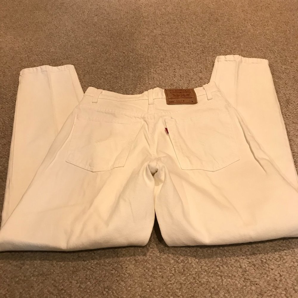 Levi’s White Jeans - Picture 3 of 4